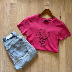 Vintage American Eagle Outfitters Pink T-Shirt — Early 2000s
